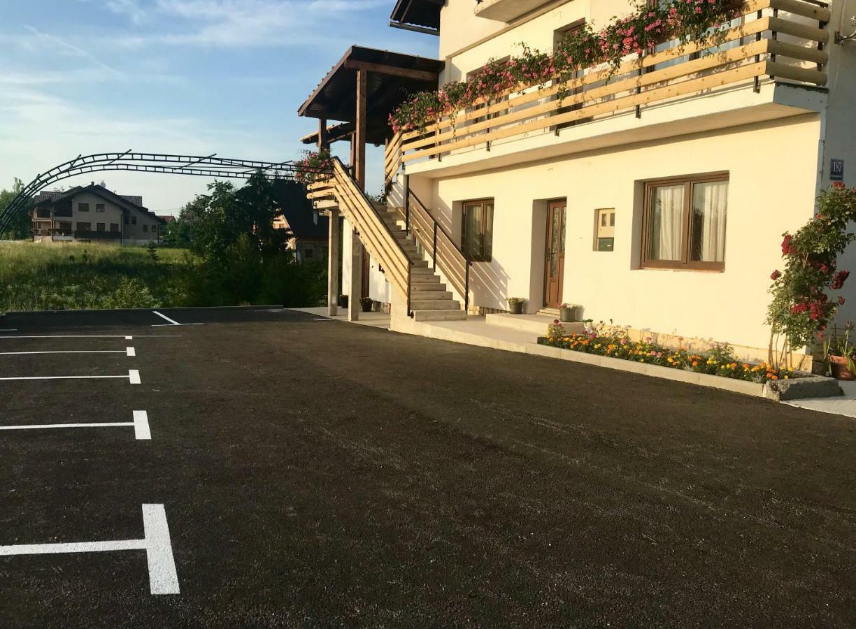 Guest House Klanfar Grabovac  Exterior photo